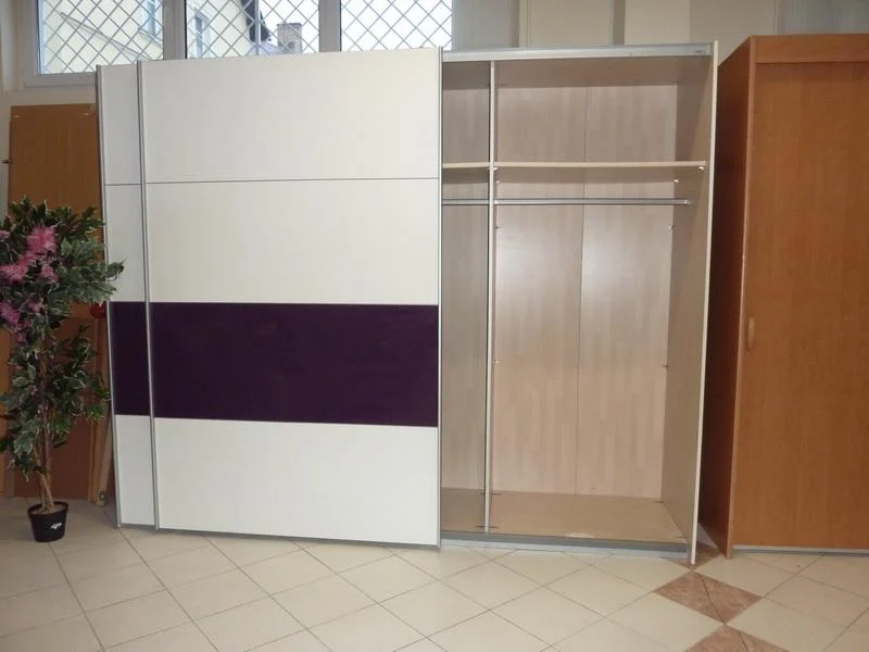 Šatní skříň bytelná - foto 2