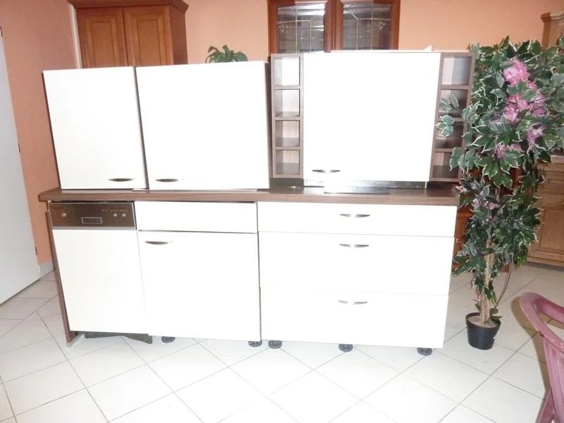 Kuchyňská linka se spotřebiči - foto 2