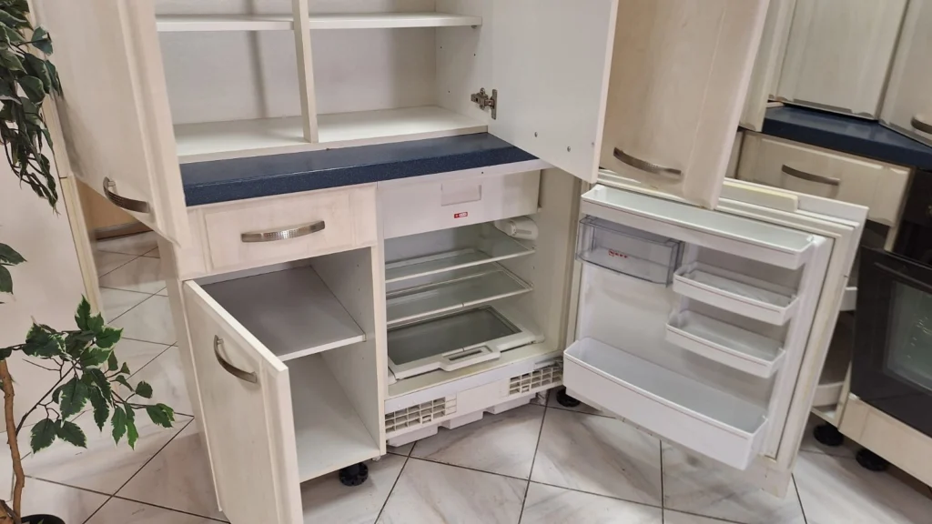 Kuchyňská linka německé výroby - foto 11