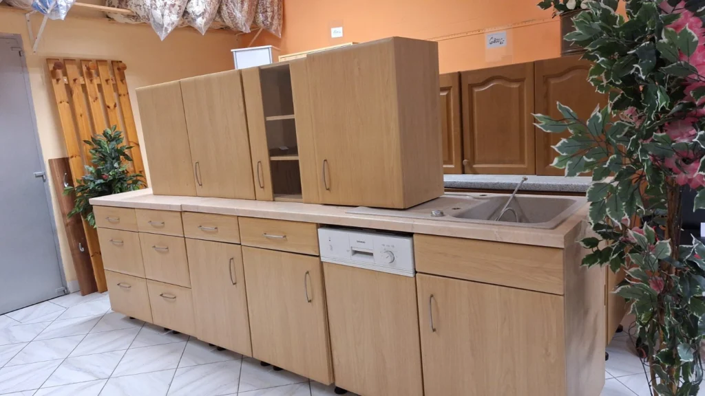 Bytelná kuchyňská linka - foto 5